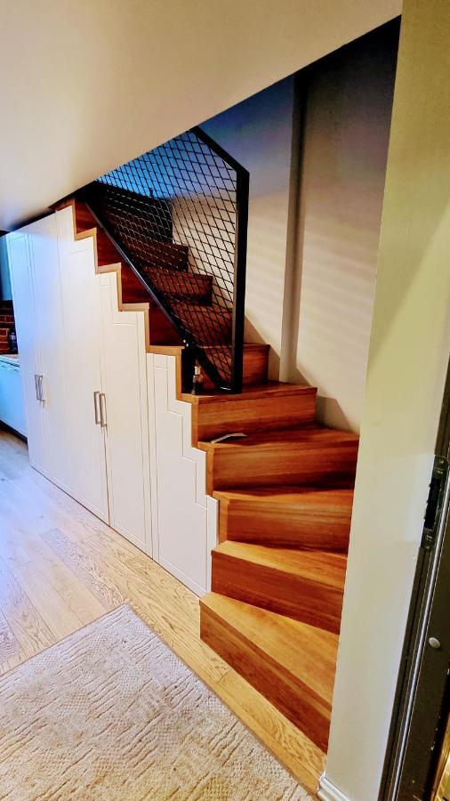 Cozy Two-Story Loft Apartments 6 탈린 외부 사진